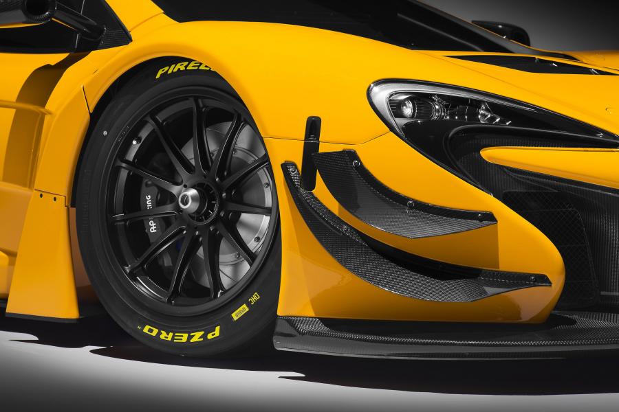  McLaren 650S GT3 2016 года  (фото 6 из 8)